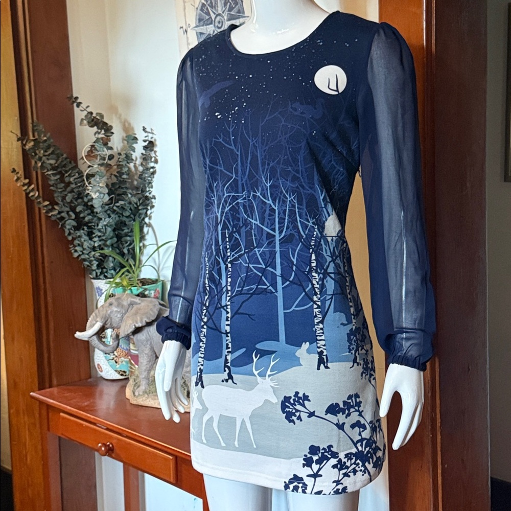 Yumi size 10 Navy Blue Forest Print Dress, sheer sleeves